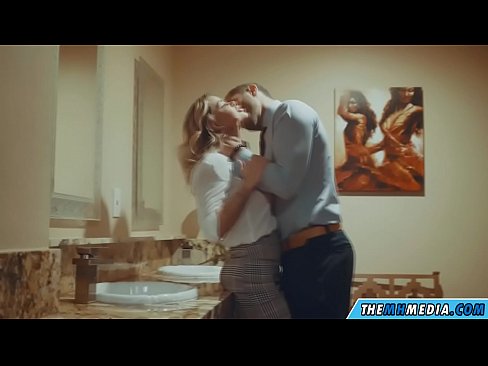 ❤️ When a busty blonde seduces you in a public restroom ☑ Porn video at us en-us.xxxomg.ru ️❤
